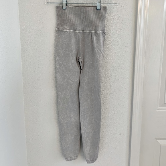 NEW Free People Movement Good Karma Leggings - Picture 4 of 16